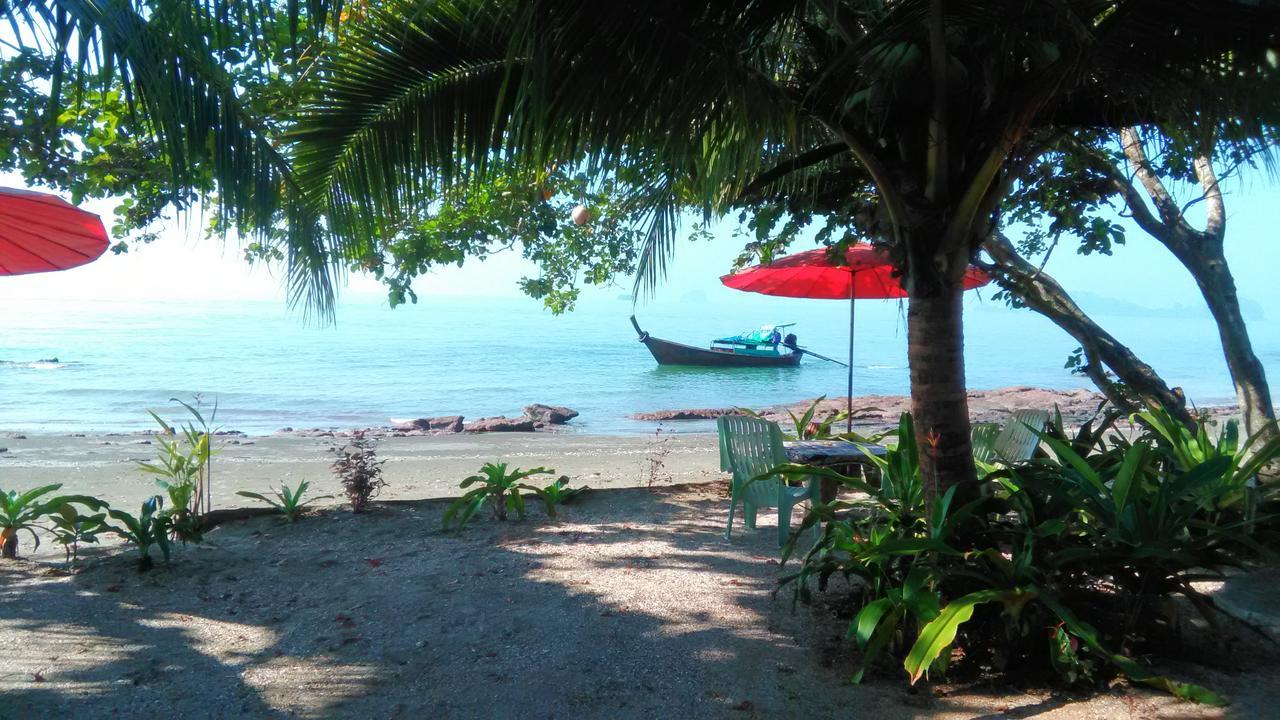 Dugong Koh Sukorn Hotel เกาะสุกร ภายนอก รูปภาพ