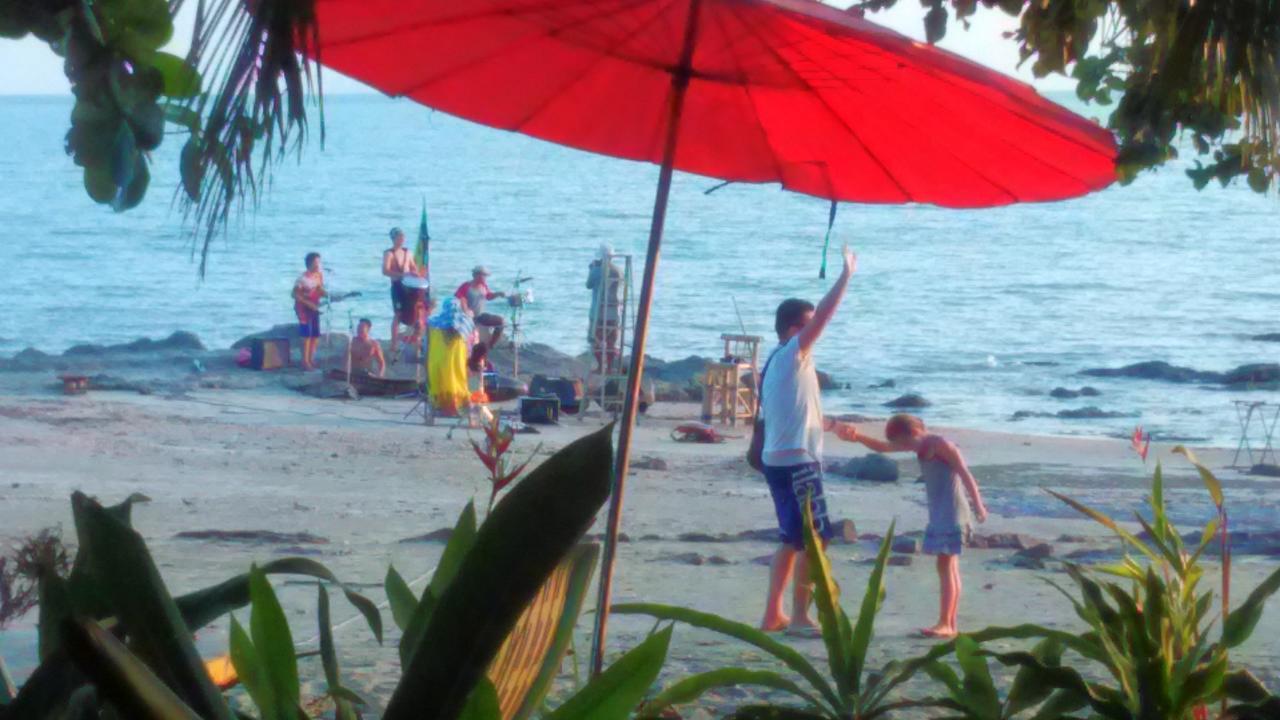 Dugong Koh Sukorn Hotel เกาะสุกร ภายนอก รูปภาพ